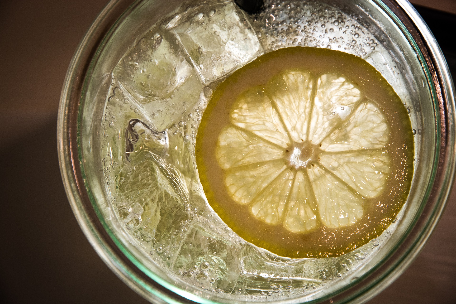 Água Com Limão Ajuda a Perder Peso com Saúde?