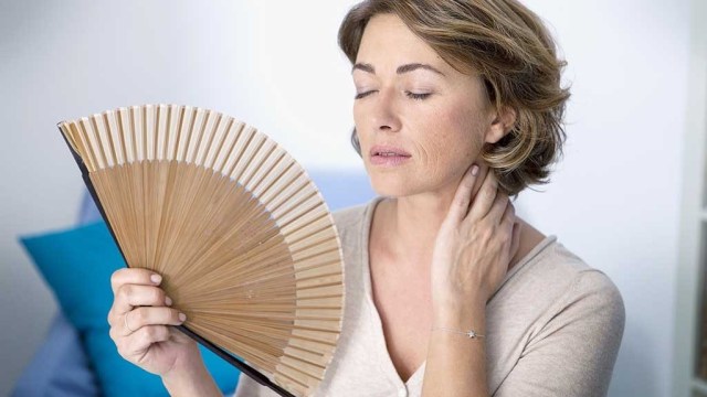 Conheça a relação entre a menopausa e a tireoide